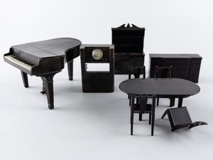 lot 130 image: Vintage RENEWAL Brown Marble Plastic Doll House Accessories Grand Piano & Radio Stand