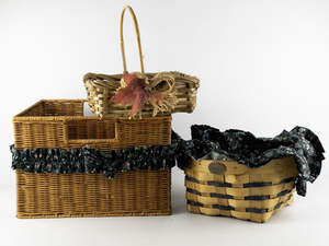 lot 145 image: Group of 3 Wicker Baskets