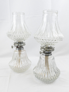 lot 20 image: Group of 2 Vintage Lamplight Farms Glass Oil Lamp