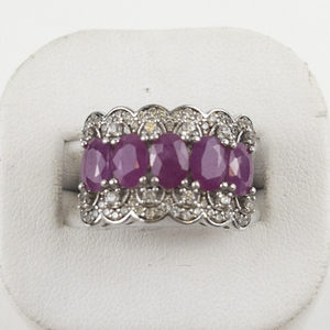 lot 37 image: Jain Guarav 5 Stone Natural Ruby Sterling Silver Statement Ring . Size 7 - 7.25.