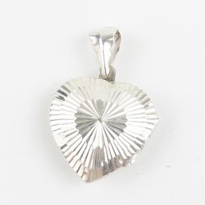 lot 139 image: Sterling Silver Heart Locket (no chain).