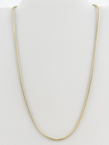 lot 144 image: 18 1.4mm Classic Snake Link Gold Tone Base Metal Chain Necklace.