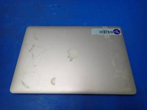 lot 10 image: Apple&nbspMacBookPro10,1 A1398 &nbspINTEL CORE I7-3820QM 2.7 Ghz  16GB DDR3 SDRAM  500GB HD  15.4 screen with 2880 x 1800 Resolution  Includes IOS and Charger &nbspRight USb port bad,&nbspretina display wearing