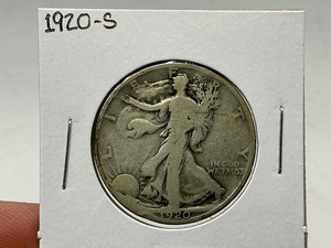 lot 75 image: 1920-S Walker Half