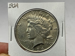 lot 89 image: 1924 Peace Silver Dollar