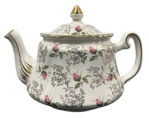 lot 20 image: Beautiful Vintage Price Kensington Rose Oporto 3816 China Teapot (6.25 Tall)