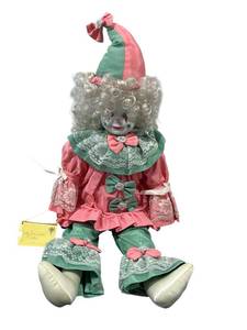 lot 62 image: Limited Edition Betty James Carter Pistachio Musical Collector Doll in Working Condition