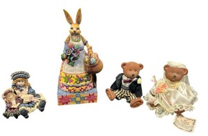 lot 66 image: Heartwood Creek 8 Easter Bunnette, Boyds Collectible, and Teddy Town Figurines