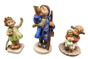 lot 67 image: Hummel Figure Lot - Hear Ye, Hear Ye 150, Patty Cake BH 126, and Forever Yours 793