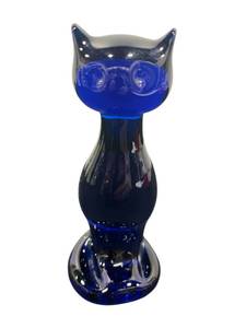 lot 68 image: Vintage 1960s Viking Glass MCM Cobalt Blue 5.75 Sitting Cat