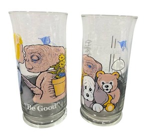 lot 74 image: Vintage 1982 Pizza Hut E.T. Limited Edition Drinking Glasses in Nice Condition