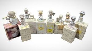 lot 90 image: Vintage Precious Moments Collectibles Lot in Nice Condition
