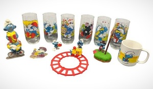 lot 95 image: Vintage 1980s Smurfs Collectibles