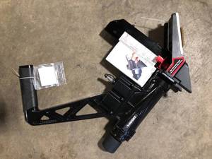 Husky Pneumatic 3-in-1 15.5-Gauge and 16-Gauge 2 in. Flooring Nailer and Stapler with Quick Jam Release   Customer Returns See Pictures