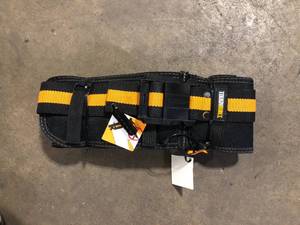 TOUGHBUILT 5.75 Universal Padded Belt with Heavy Duty Buckle and Back Support, Black with ClipTech attachment points  Customer Returns See Pictures