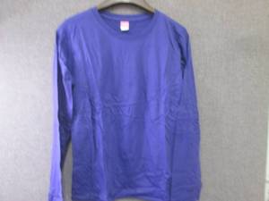 4 Medium Ladies Long Sleeve Tshirts...