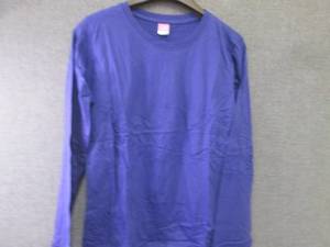 4 Medium Ladies Long Sleeve Tshirts...