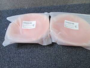 2 pr E Cup Adhesive Bras...