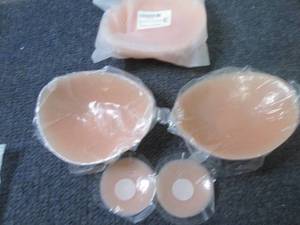 2 pr E Cup Adhesive Bras...