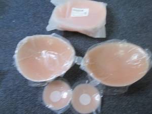 2 pr E Cup Adhesive Bras...