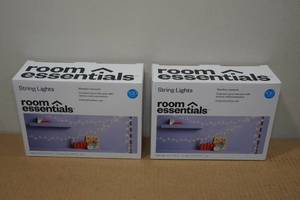 lot 106 image: 2 Room Essentials 100-Light String Lights