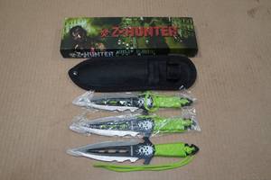 lot 140 image: Z Hunter Throwing Knife Set