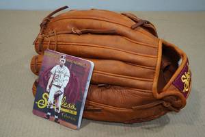 lot 179 image: Shoeless Joe 14 H-Web Professional Baseball Glove -Right Handed