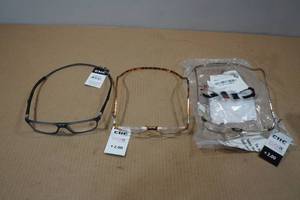 lot 201 image: 3 Clic Magnetic Reading Glasses 2.00