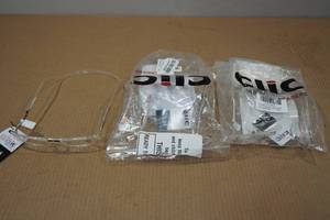 lot 203 image: 3 Clic Magnetic Reading Glasses 1.25