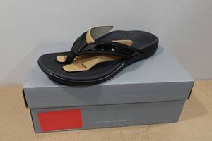 lot 298 image: Vionic Tide Orthotic Sandals -Size 8