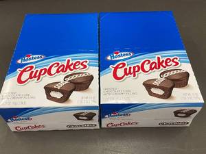 lot 2 image: Hostess CupCakes Chocolate Frosted with Creamy Filling Pack of 2