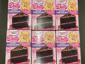 lot 493 image: Duncan Hines Dolly Partons Favorite Chocolate Cake Mix - Set of 6