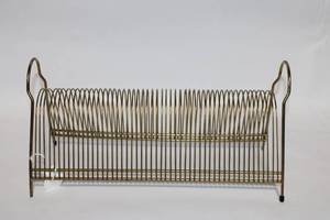 lot 45 image: Vintage Metal Wire Magazine Rack