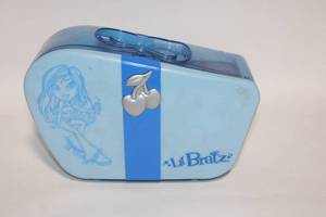 lot 62 image: Lil Bratz Blue Handheld Pencil Sharpener