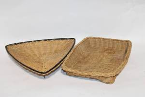 lot 64 image: Set of 2 Woven Baskets - Rectangular and Triangular