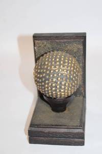 lot 65 image: Vintage Brass Golf Ball Bookend on Wooden Base