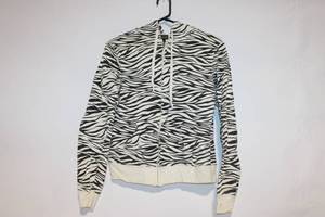 lot 81 image: Wet Seal Zebra Print Hoodie