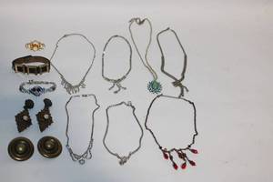 lot 123 image: Collection of Vintage Jewelry Including Necklaces and Earrings