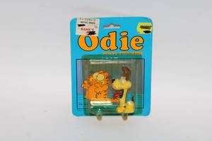 lot A-151 image: Odie Vinyl Figurine in Original Packaging