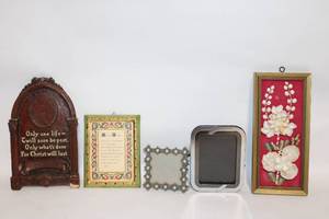 lot 160 image: Set of 5 Decorative Picture Frames with Resin Art