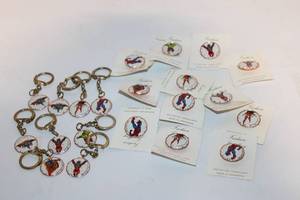 lot 172 image: Lot of Retro Superhero Pins and Keychains Set