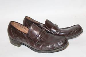 lot 180 image: Mens Leather Loafers Size 10.5M by Regal