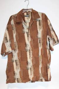 lot 195 image: Mench Platinum XL Mens Short Sleeve Button-Up Shirt
