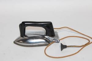 lot 213 image: Vintage Electric Clothes Iron with Black Handle and Cloth Cord