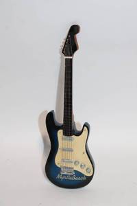 lot 231 image: Myrtle Beach Souvenir Electric Guitar Figurine