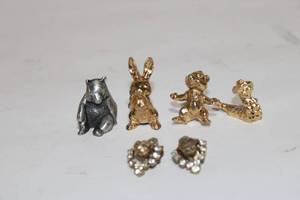 lot 244 image: Set of 4 Vintage Animal Figurines and Rhinestone Earrings