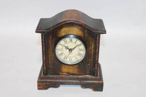 lot 247 image: Vintage Wooden Mantel Clock with Roman Numerals