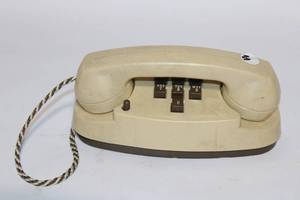 lot 253 image: Vintage Talking Play Phone by Handi-Craft Company