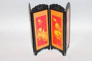 lot 292 image: Decorative Folding Screen with Oriental Themed Panels