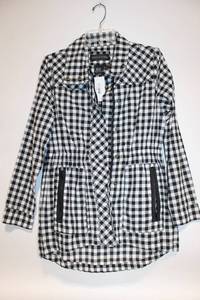 lot 351 image: Ladies Checkered Long-Sleeve Cotton Jacket - Size S